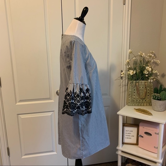 Nina Leonard Stripe Print Crochet Bell Sleeve Shift Dress - Picture 11 of 14